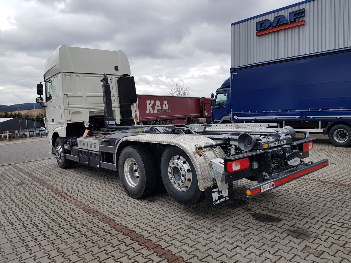 DAF Abrollkipper für Containertransporte