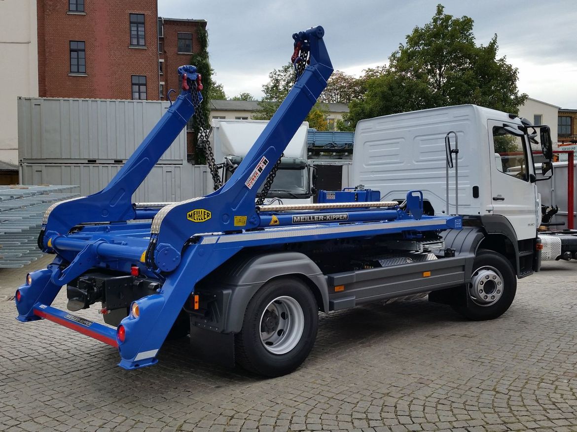 MB Absetzkipper für Absetzcontainertransporte