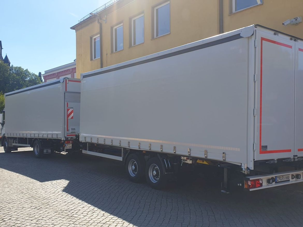 IVECO Pritschenzug für Stückguttransporte