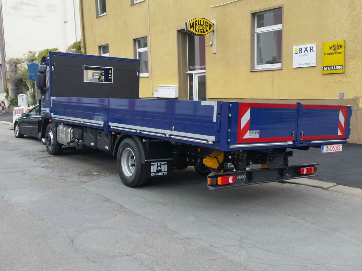 IVECO Pritsche für Gerüstbau