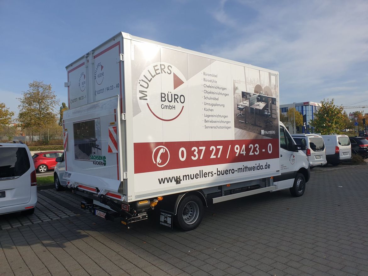 MB Koffer mit Ladebordwand für Stückguttransporte