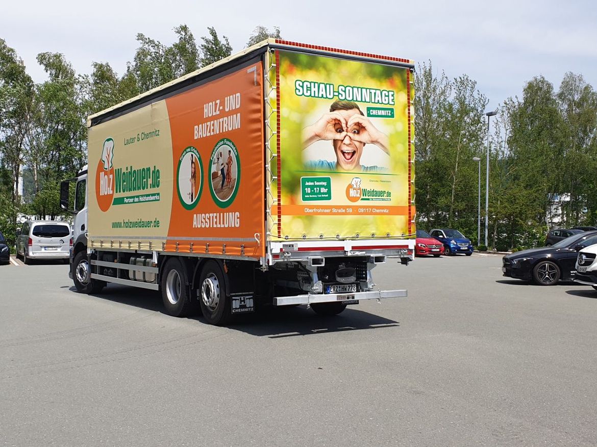 MB Pritsche mit Mitnahmestapler für Stückguttransporte