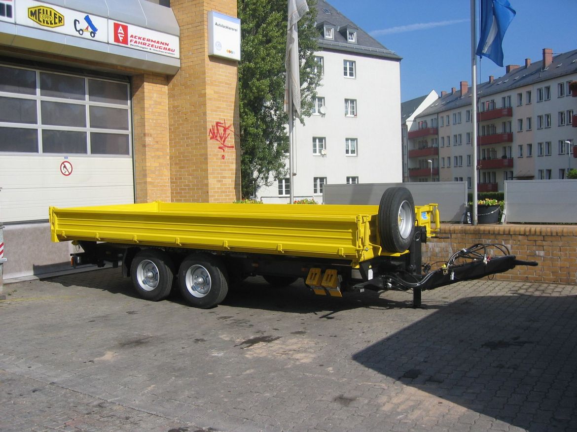 CFBH Dreiseiten-Kippanhänger für Schütt- und Stückguttransporte