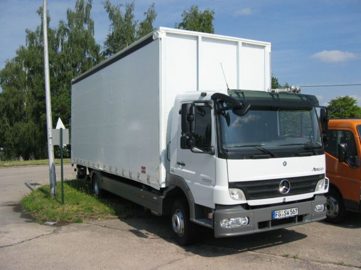 MB Pritsche mit Ladebordwand für Stückguttransporte