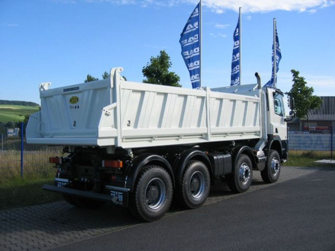 DAF Dreiseitenkipper für Schüttguttransporte