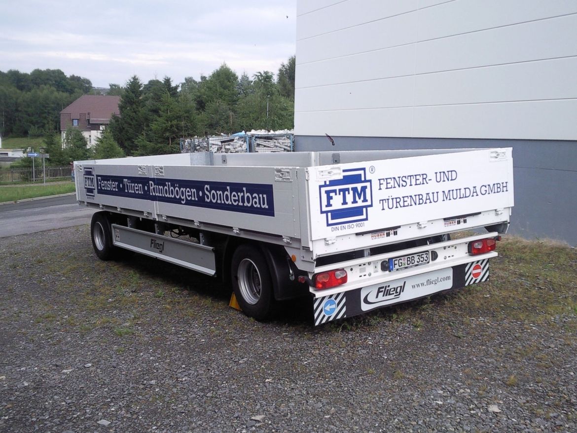CFBH Pritschenanhänger für Stückguttransporte