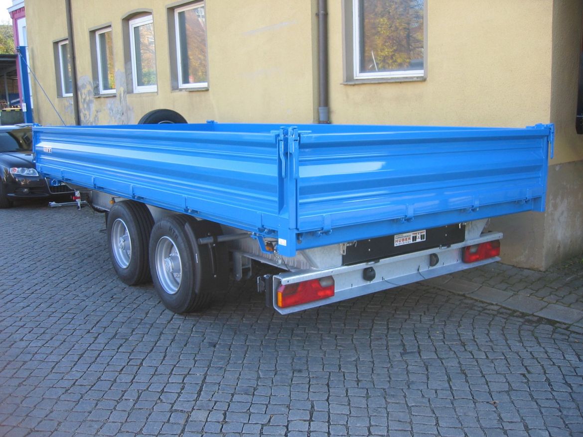 CFBH Dreiseitenkippanhänger für Schütt- und Stückguttransporte