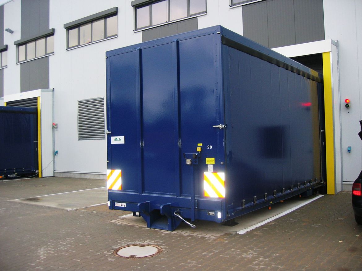 MAFI Spezialtrailer für MAFI für Motorentransporte
