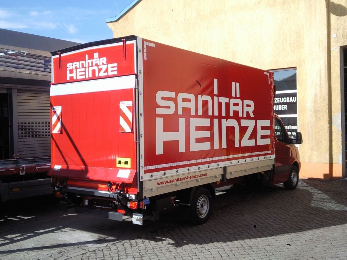 MB Pritsche mit Ladebordwand für Stückguttransporte