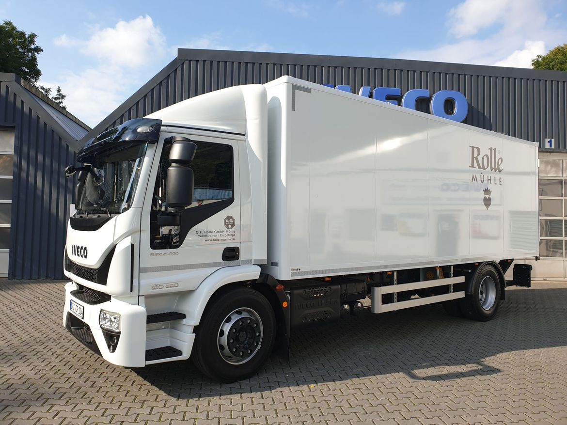 IVECO Koffer mit Ladebordwand für Stückguttransporte