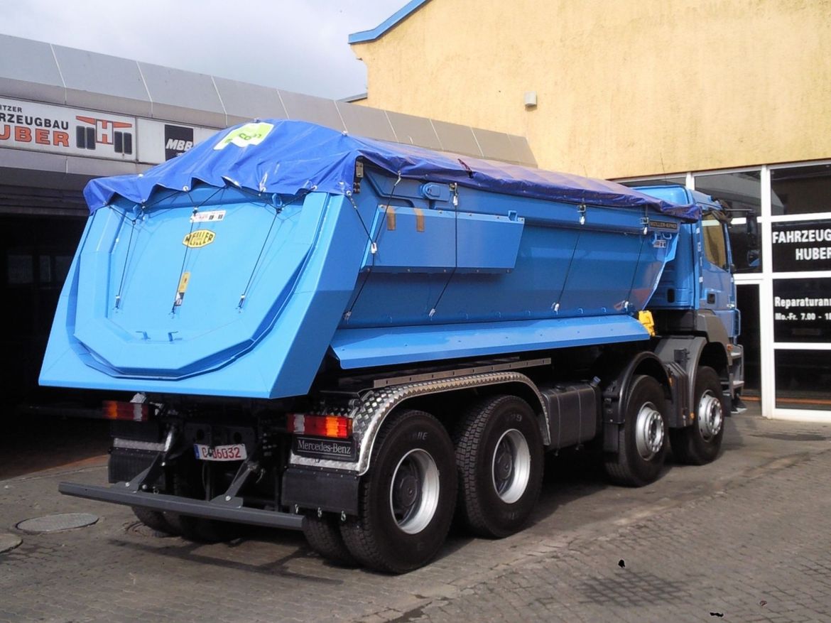 DAF Halfpipe-Hinterkipper für Schüttguttransporte
