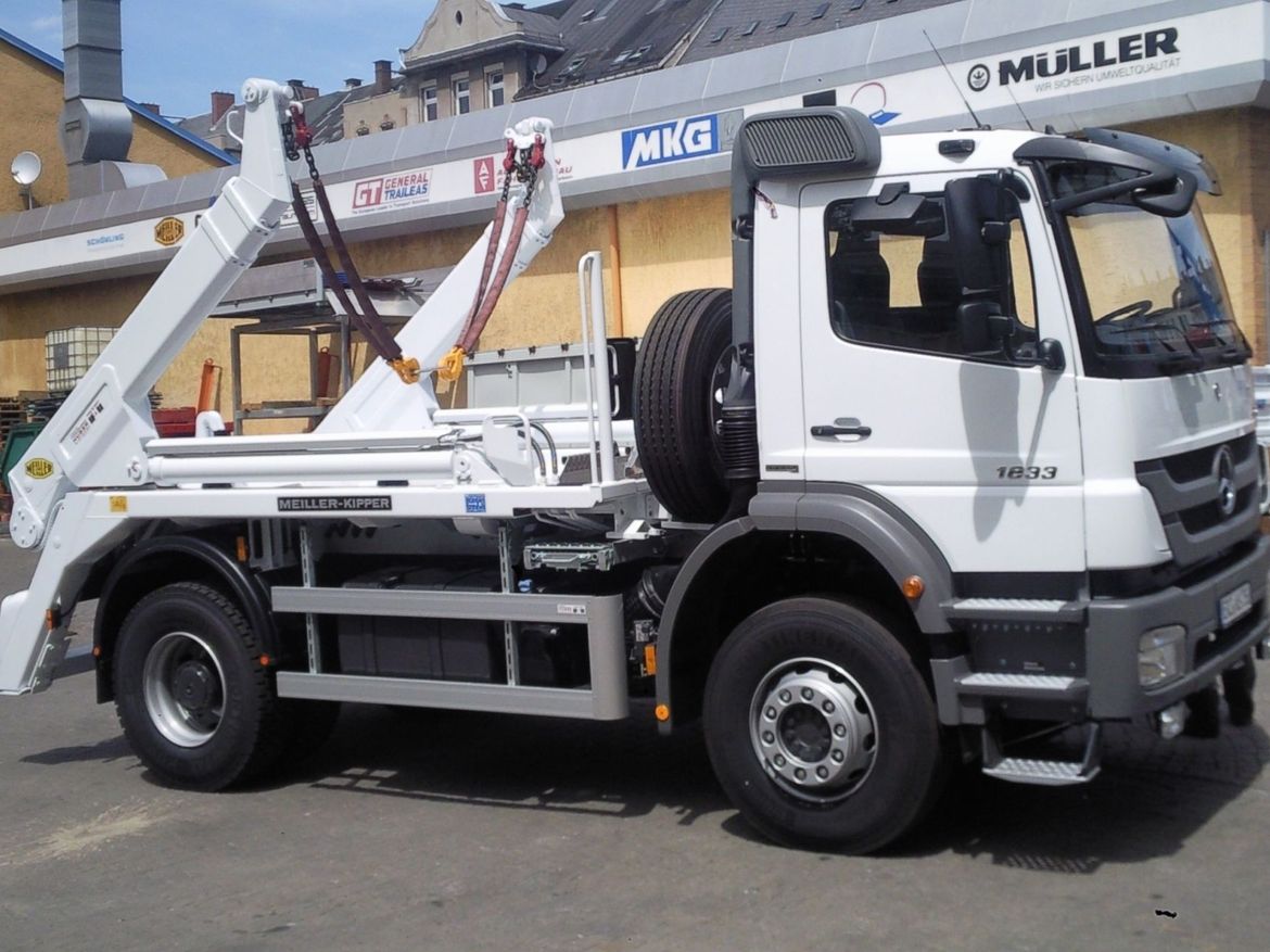 MB Absetzkipper für Absetzcontainertransporte