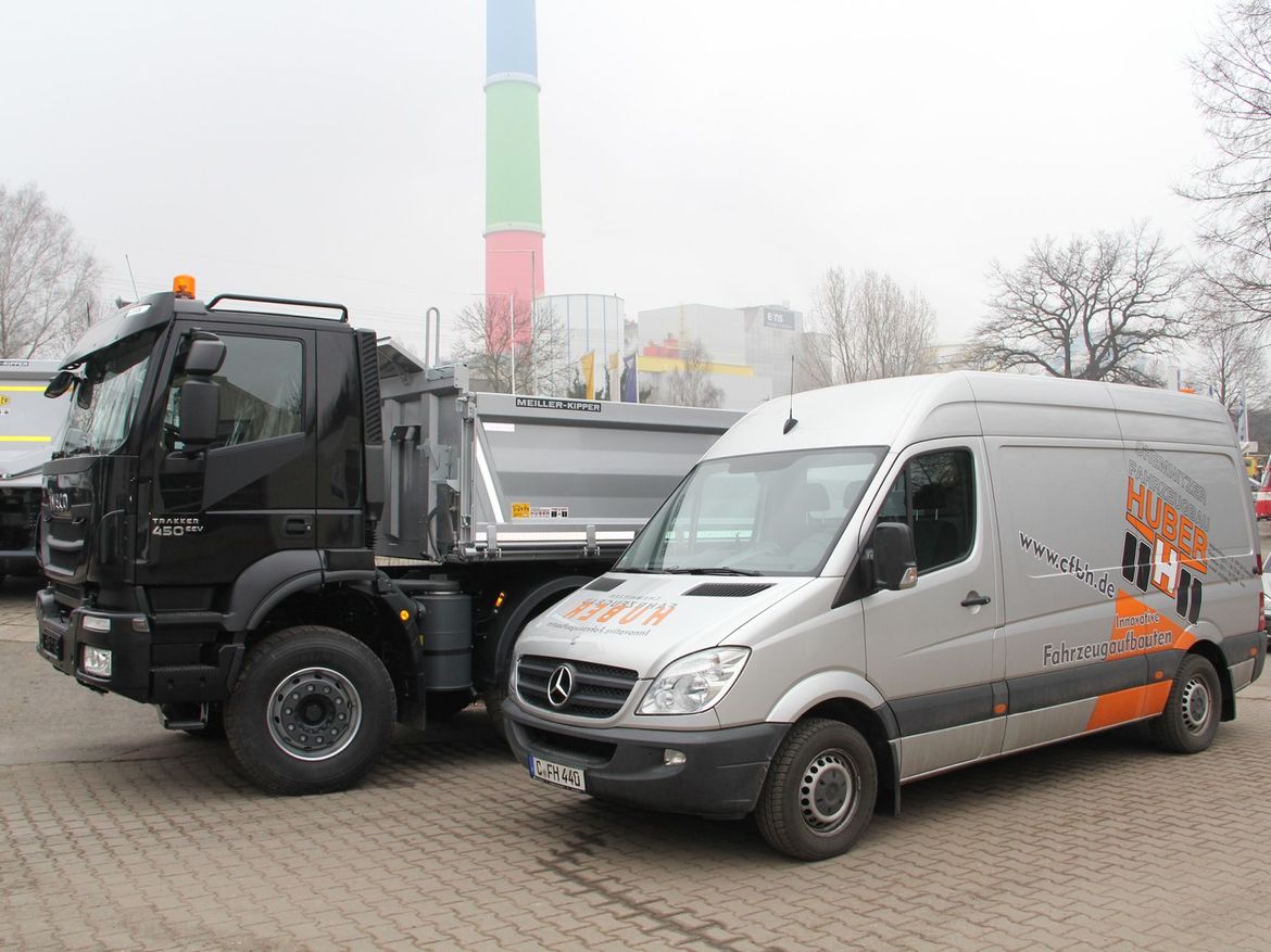 IVECO Dreiseitenkipper für Schüttguttransporte