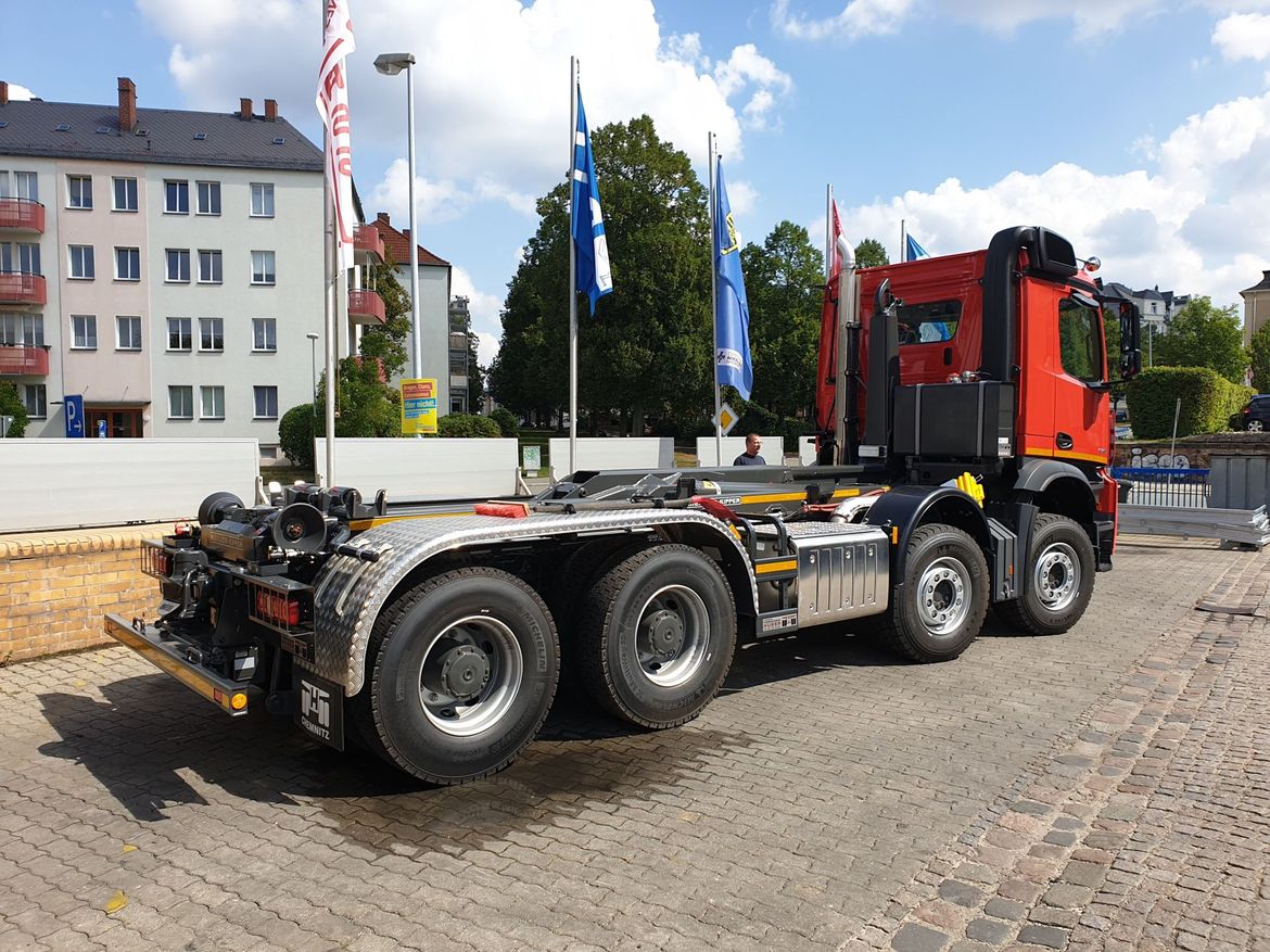 MB Abrollkipper für Containertransporte
