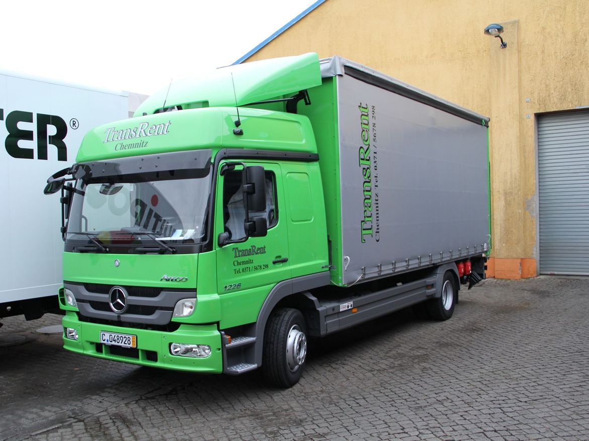 MB Pritsche mit Ladebordwand für Stückguttransporte