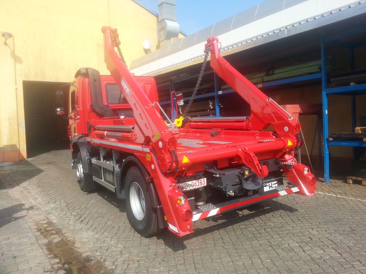 DAF Absetzkipper für Absetzcontainertransporte