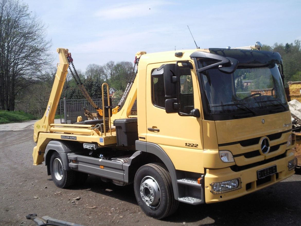 MB Absetzkipper für Absetzcontainertransporte