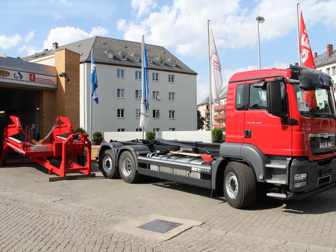 MAN Abrollkipper für Abrollcontainertransporte