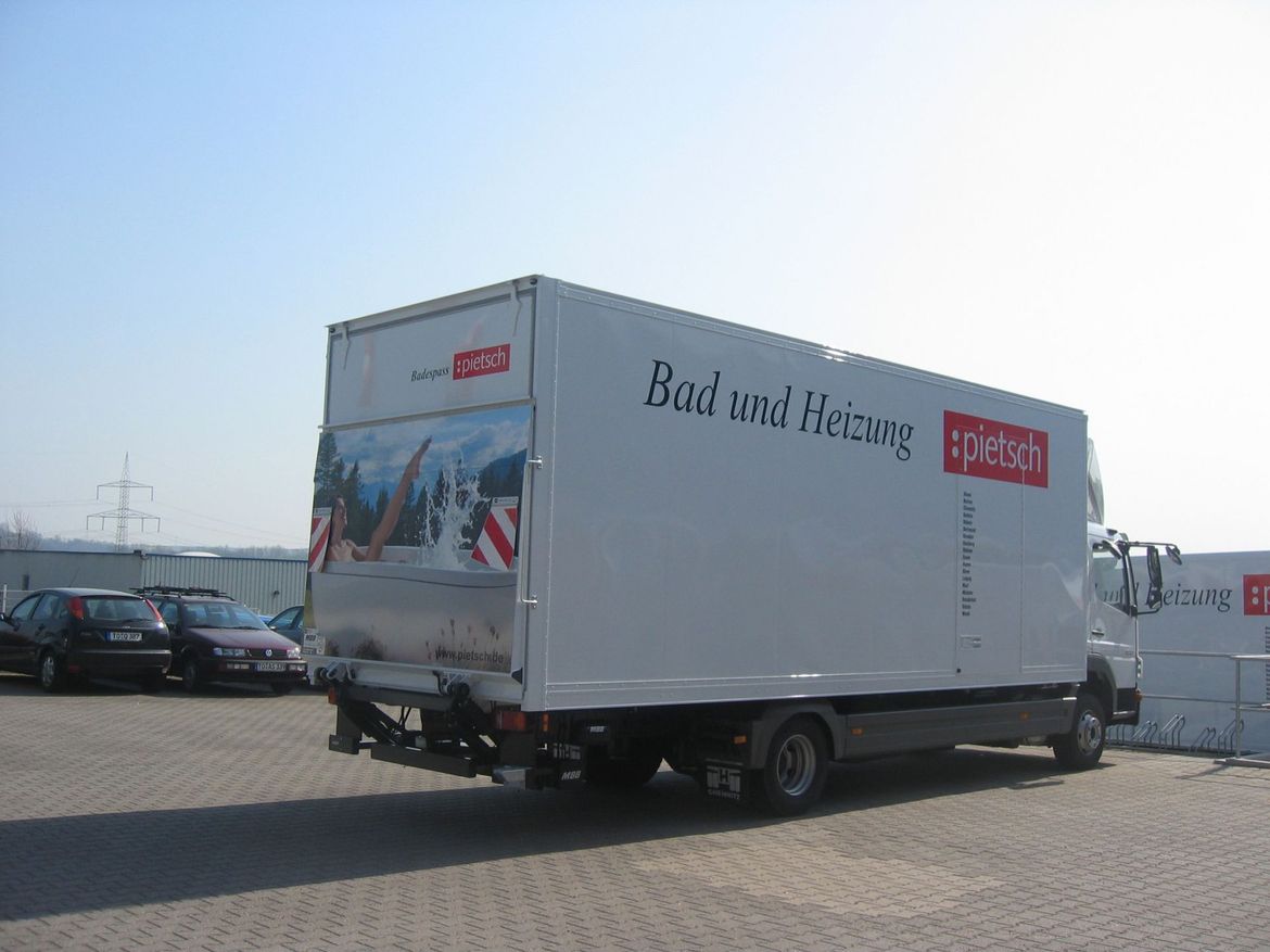 MB Koffer mit Ladebordwand für Stückguttransporte