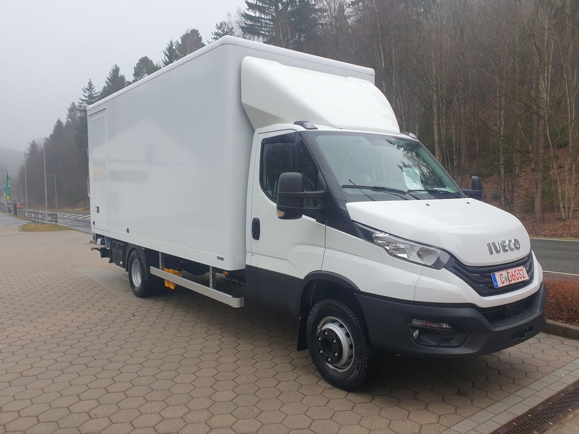 IVECO Koffer für Stückguttransporte