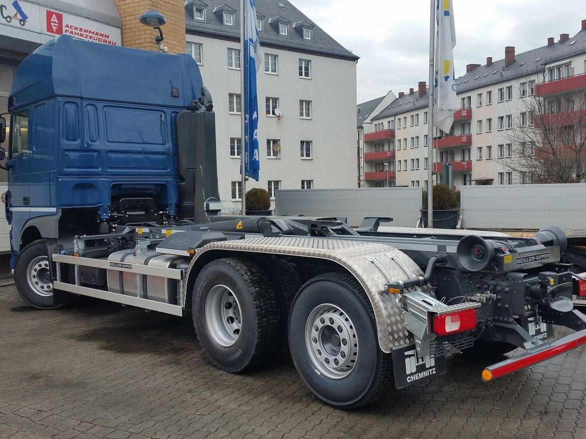MB Abrollklipper für Abrollcontainertransporte