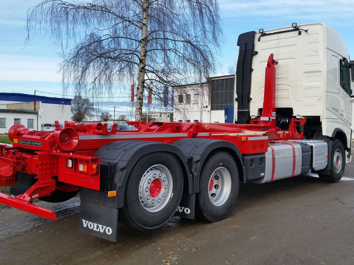 VOLVO Abrollklipper für Abrollcontainertransporte