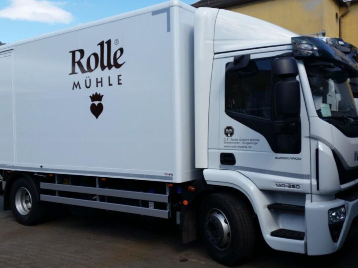 IVECO Koffer mit Ladebordwand für Lebensmitteltransporte