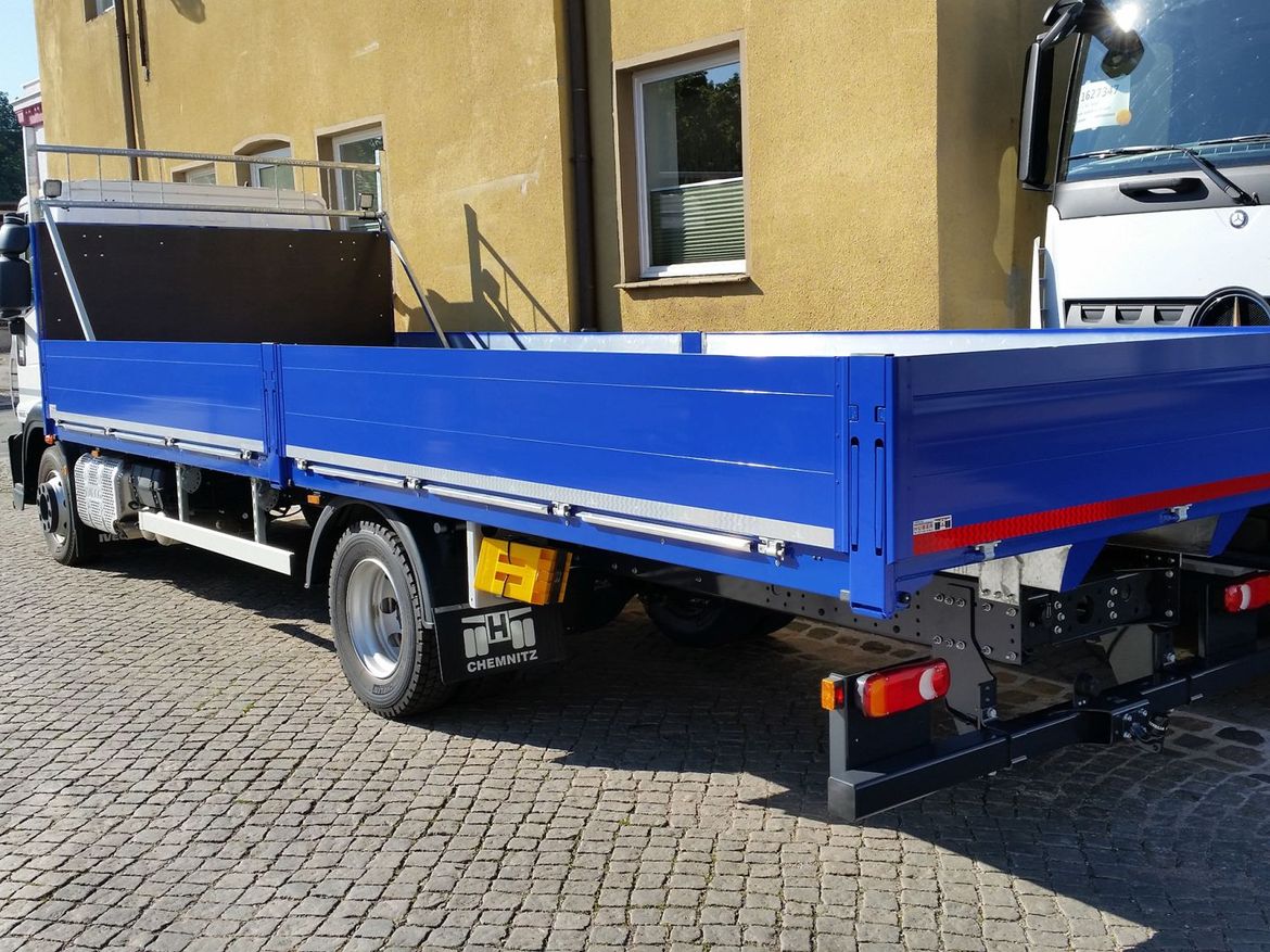 IVECO Pritsche für Stückguttransporte