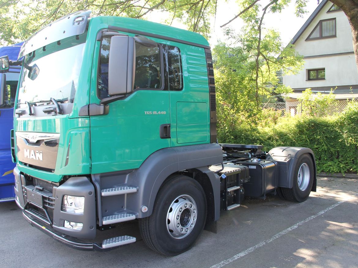 MAN Kipphydraulik für Schüttguttransporte