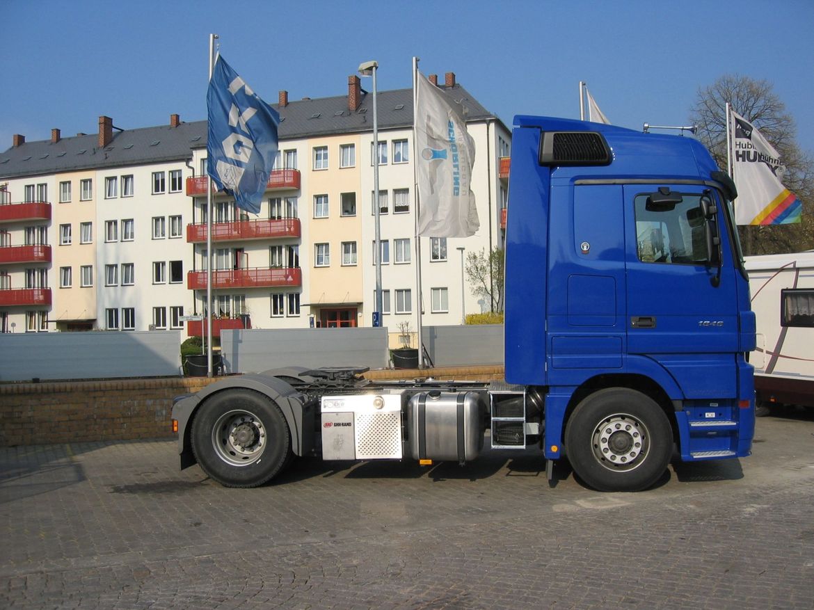 MB Hydraulikanlage Sattelzugmaschine für Schüttguttransporte