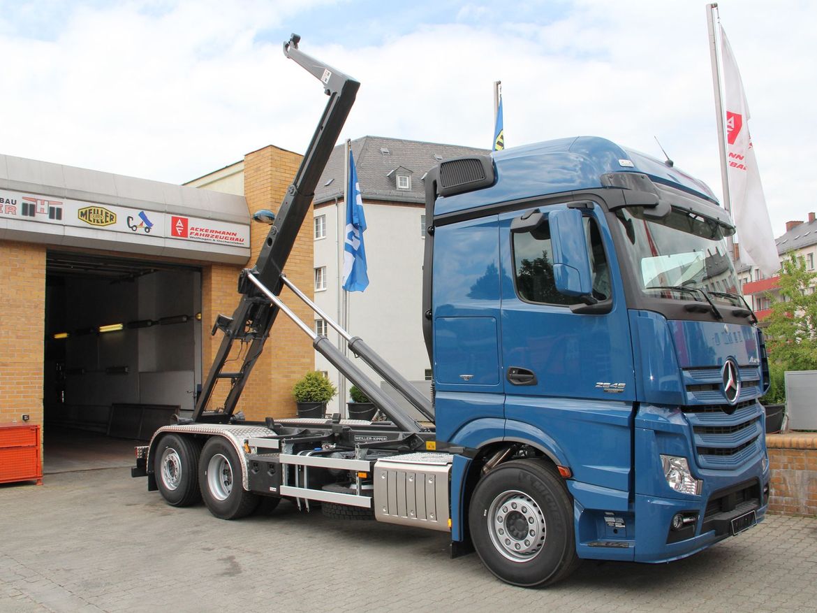 MB Abrollkipper für Abrollcontainertransporte