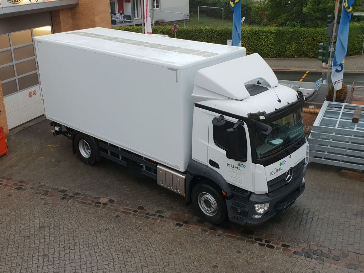MB Koffer mit Ladebordwand für Stückguttransporte